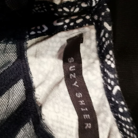 Tank tops - Picture 4 of 4